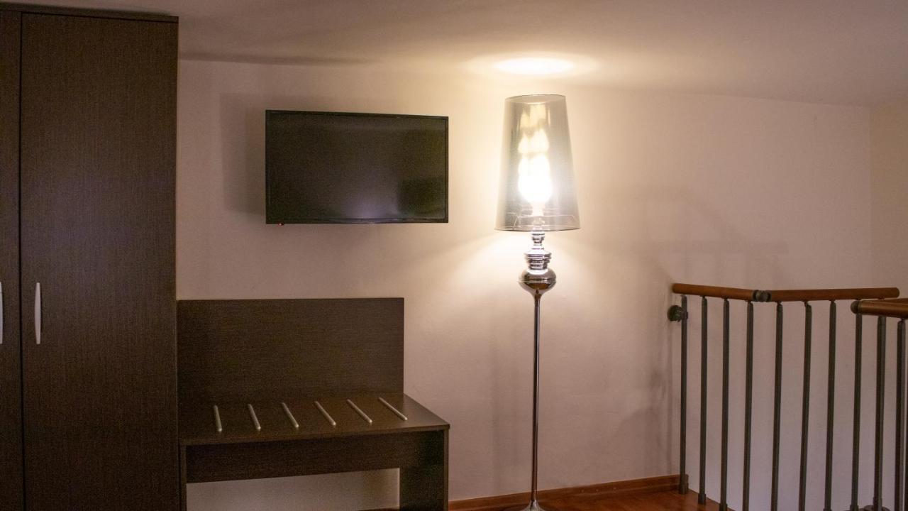 Apollo Suites Лечче Экстерьер фото