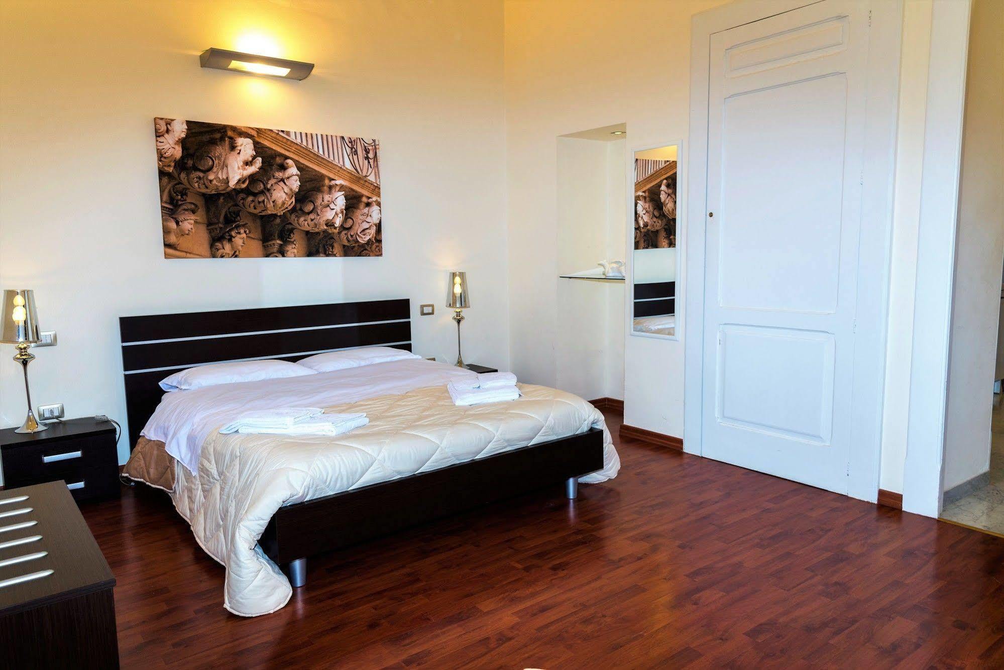 Apollo Suites Лечче Экстерьер фото